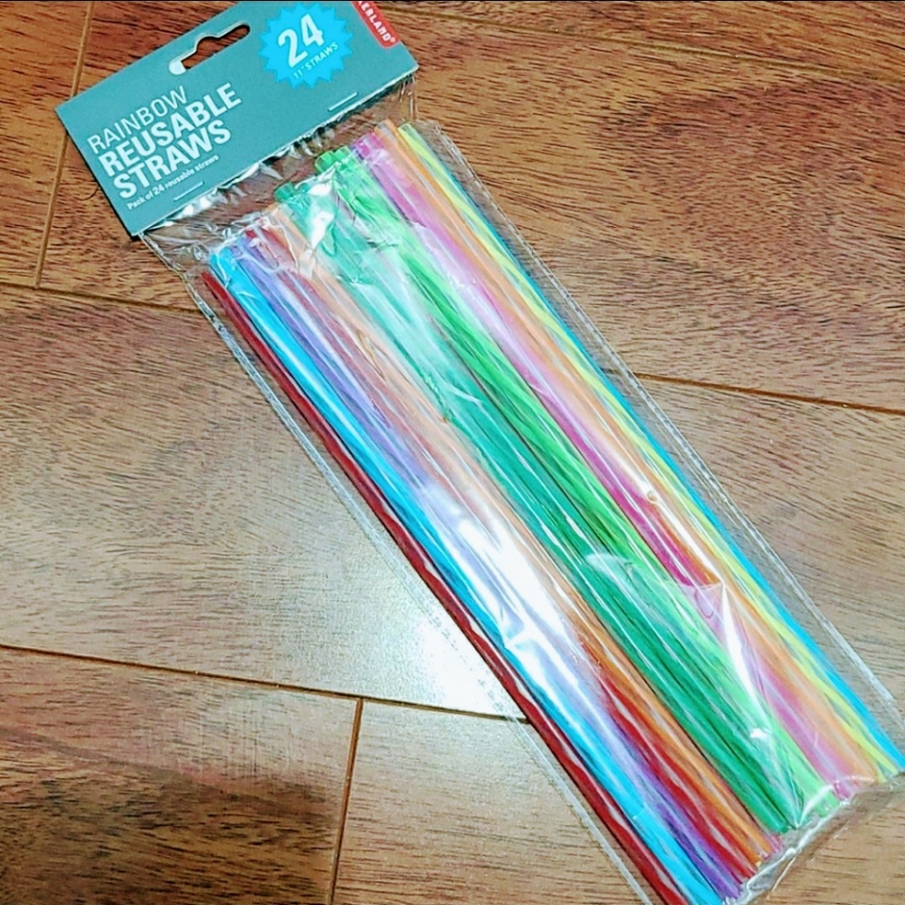 NWT 🌈 reusable straws